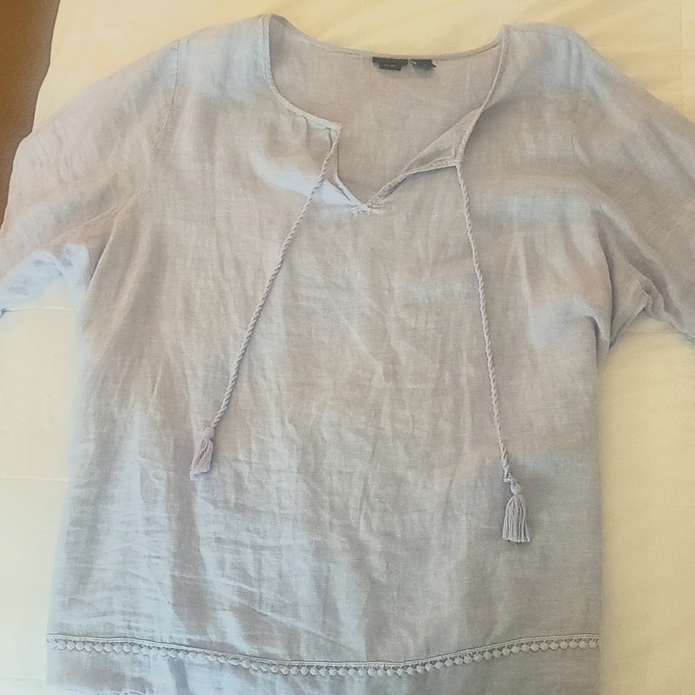 Tahari brand plus size tunic. 100% linen. Sky blue in color.